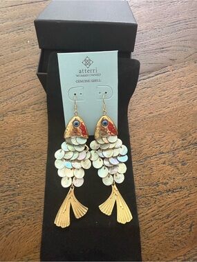 NWT Atterri Gold & Iridescent Shell Fish Drop Earrings